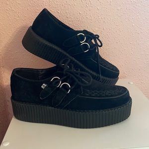 TUK Size 7 Creeper Shoe